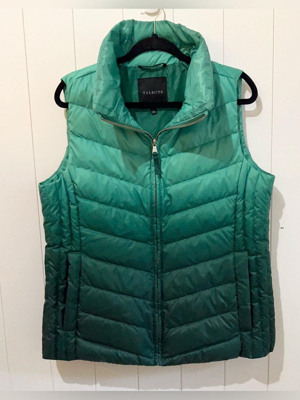 Talbots  Down Puffer Vest  Front ZIpper  Ombré Green Size L